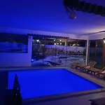 Adanis Nyaraló